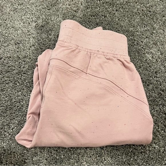 Lululemon Pink polka dot joggers - Picture 1 of 7